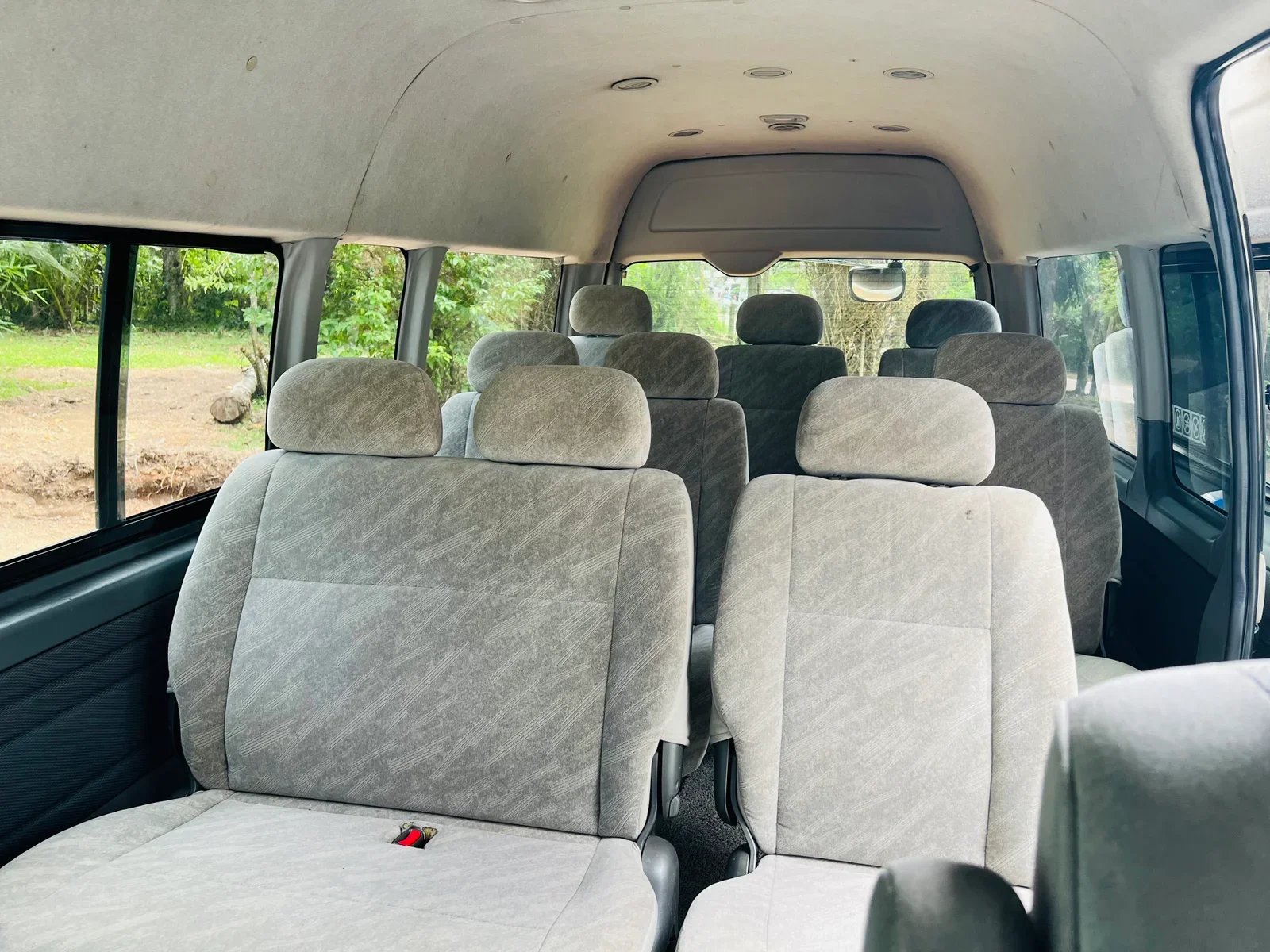 TOYOTA HIACE (KDH) VAN