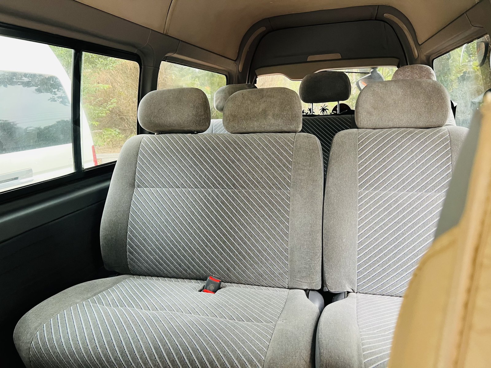 TOYOTA HIACE (KDH) VAN